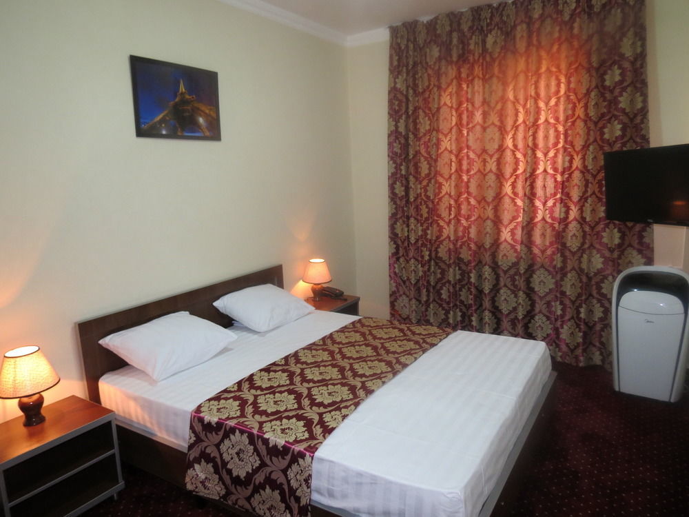 Rohat Hotel Chilonzor Tashkent Exterior photo